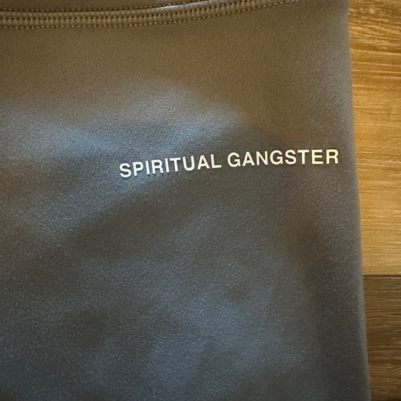 Spiritual Gangster leggings size medium. Grey - Picture 4 of 6